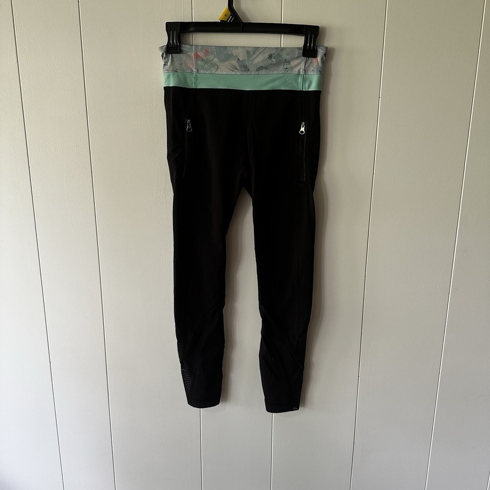 LULULEMON INSPIRE MESH BLACK CROPPED LEGGINGS WOMENS 4 MID RISE FLORAL BLUE